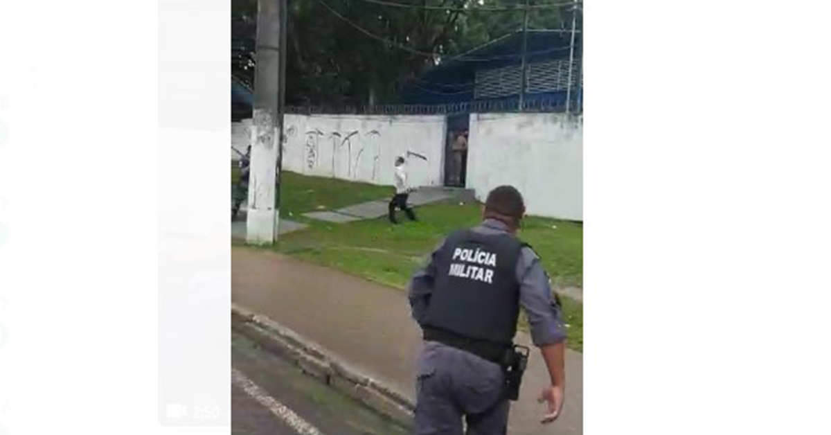 Idoso ataca PMs com terçado durante abordagem em Manaus