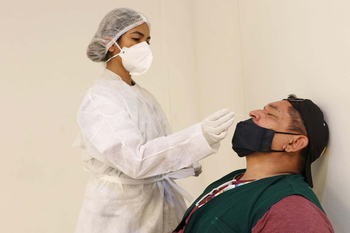 Amazonas registra 4 mortes e mais de 2 mil casos de Covid-19 em 24h