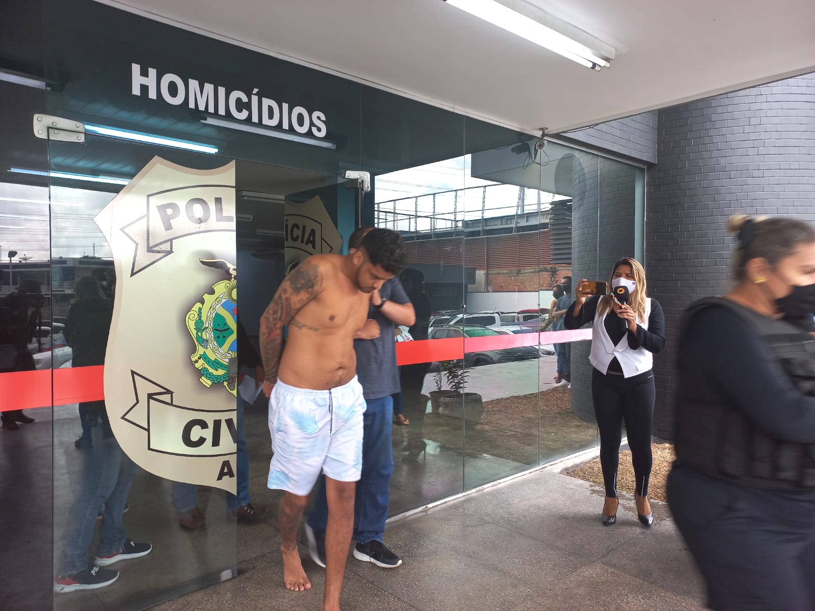 Preso por “julgar” e matar adolescente no “tribunal do crime” em Manaus