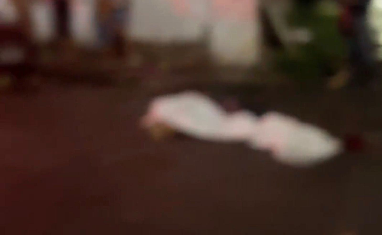 Homem é executado a tiros enquanto andava em rua no Novo Aleixo