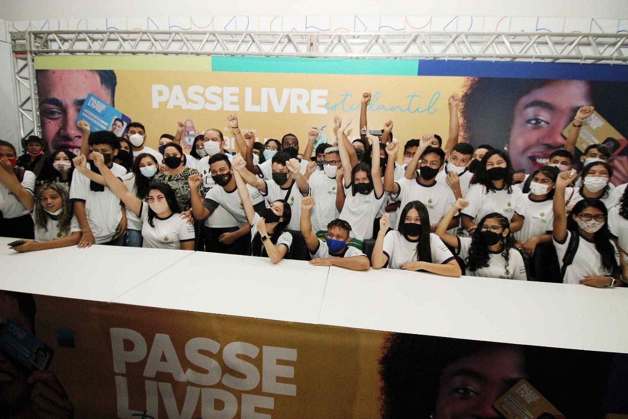 Estudantes do AM serão cadastrados automaticamente no Passe Livre