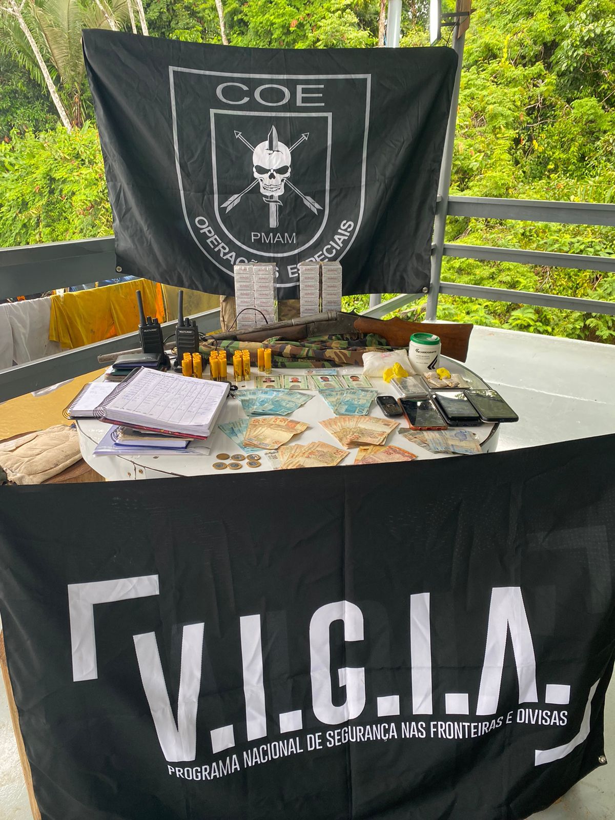 Trio é preso com ouro ilegal em Japurá, no Amazonas