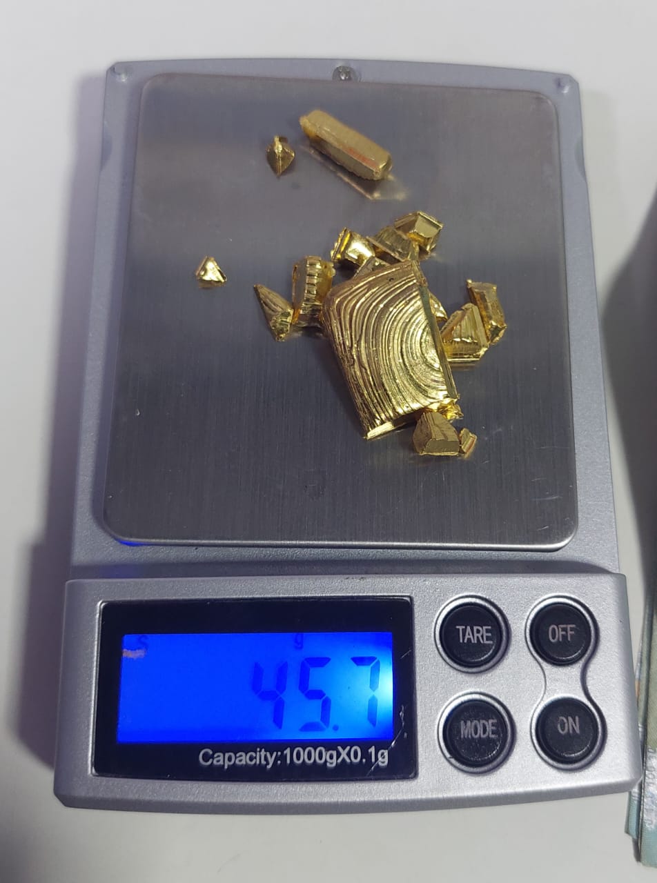 Agentes da Base Arpão prendem mulher por tráfico ilegal de ouro