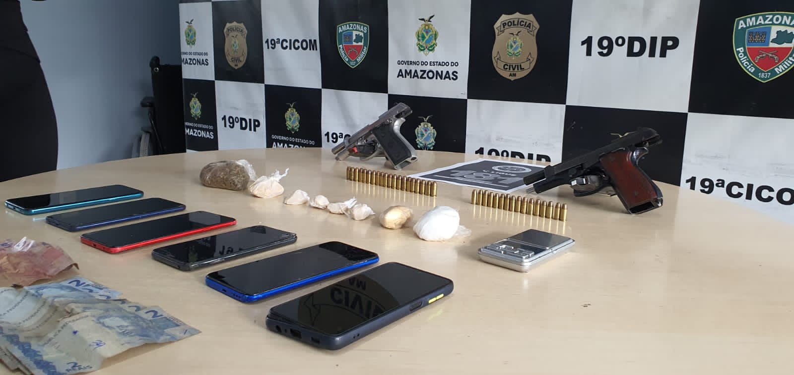 Homens são presos com armas e drogas em comunidade na BR 174