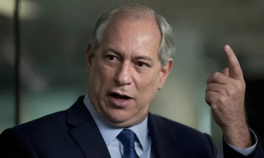 Presidente do PSDB no Ceará anuncia filiação de Ciro Gomes