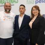 contrato para lançamento de biografia