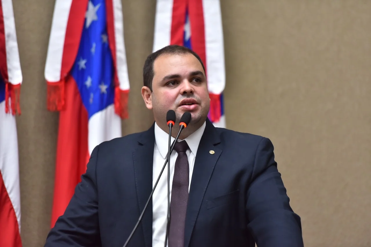 Roberto Cidade reconhece com Projeto de Lei atuação de agentes da Defesa Civil