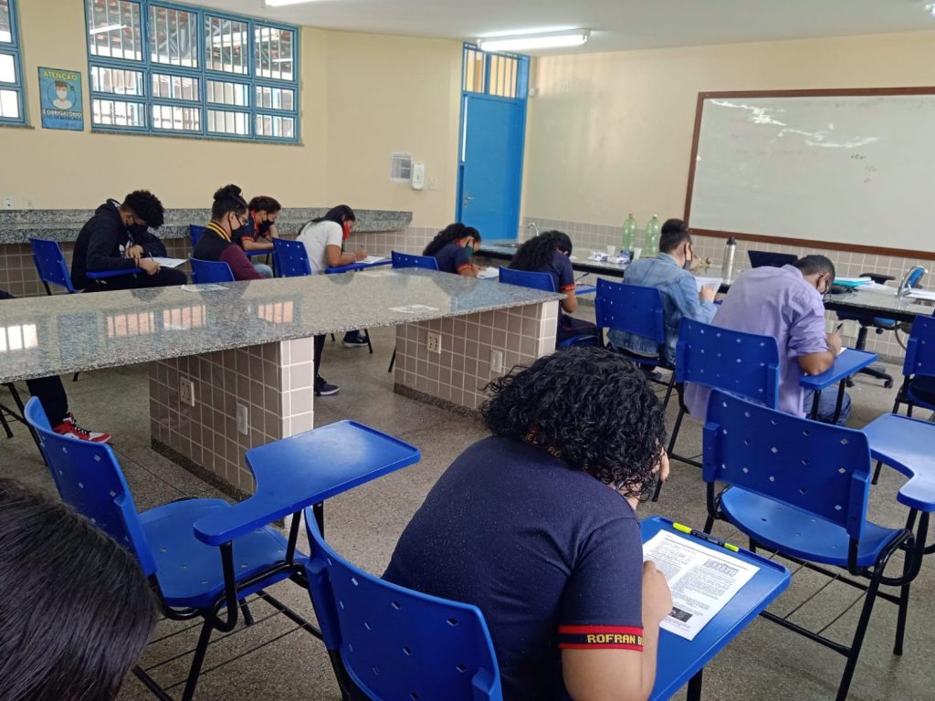 Alunos de escola estadual em Manaus
