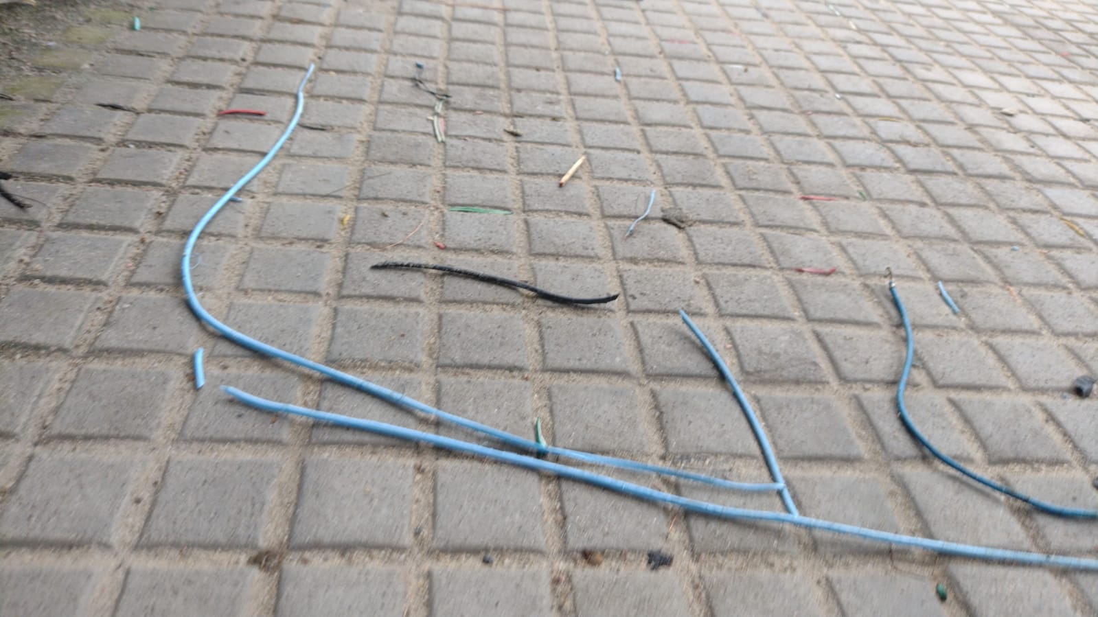 Suposto morador de rua é espancado e esfaqueado após realizar roubos na Zona Norte