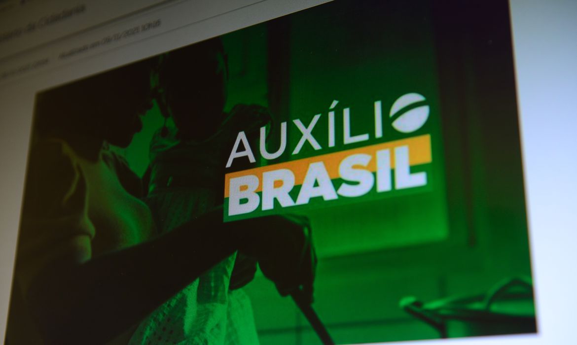 Caixa paga Auxílio Brasil a beneficiários com NIS final 3