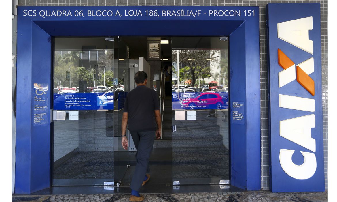Bancos fecharão no feriado desta quinta (21) em todo o país