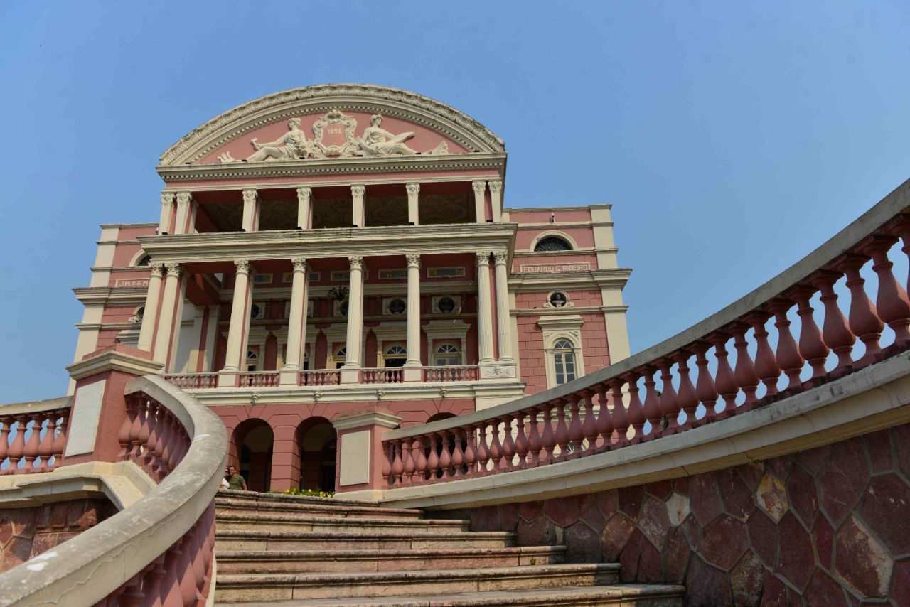 Teatro Amazonas oferece  rock e concerto de música erudita nesta semana