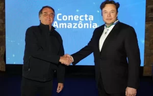 Jair Bolsonaro classificou Elon Musk, empresário que está perto de finalizar a compra do Twitter, como o 'mito da liberdade'