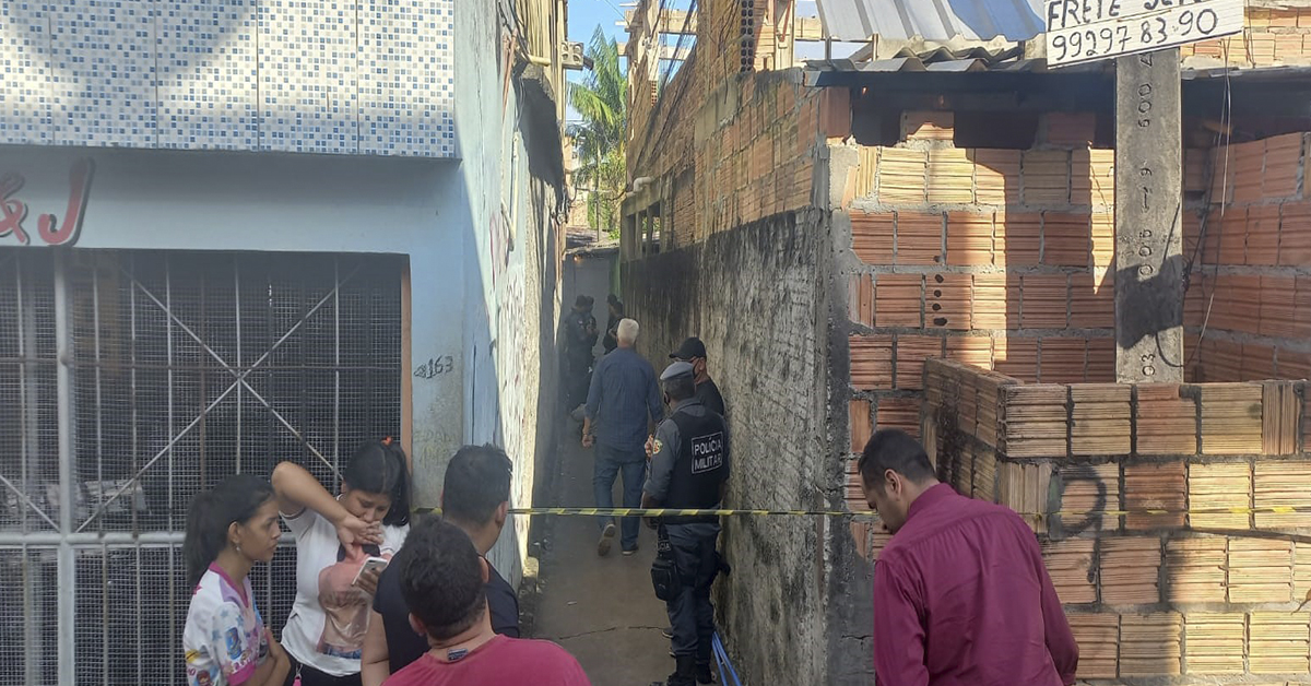 Vídeo forte: Dois homens e cachorro são baleados por criminosos na Zona Sul de Manaus