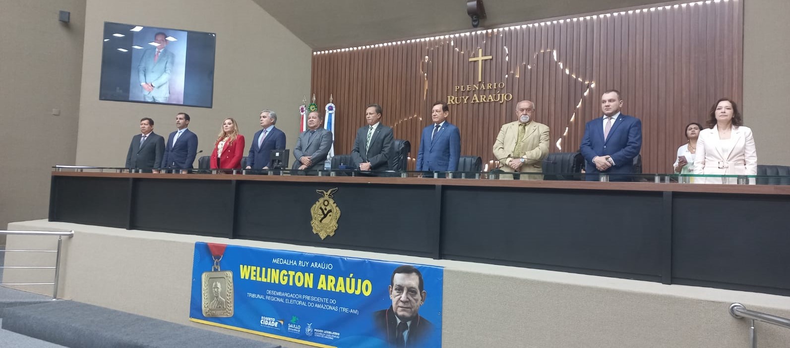 Desembargador Wellington Araújo é homenageado pela ALEAM