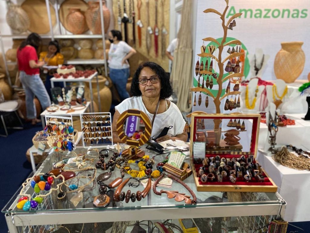 Artesã Neide da Silva.