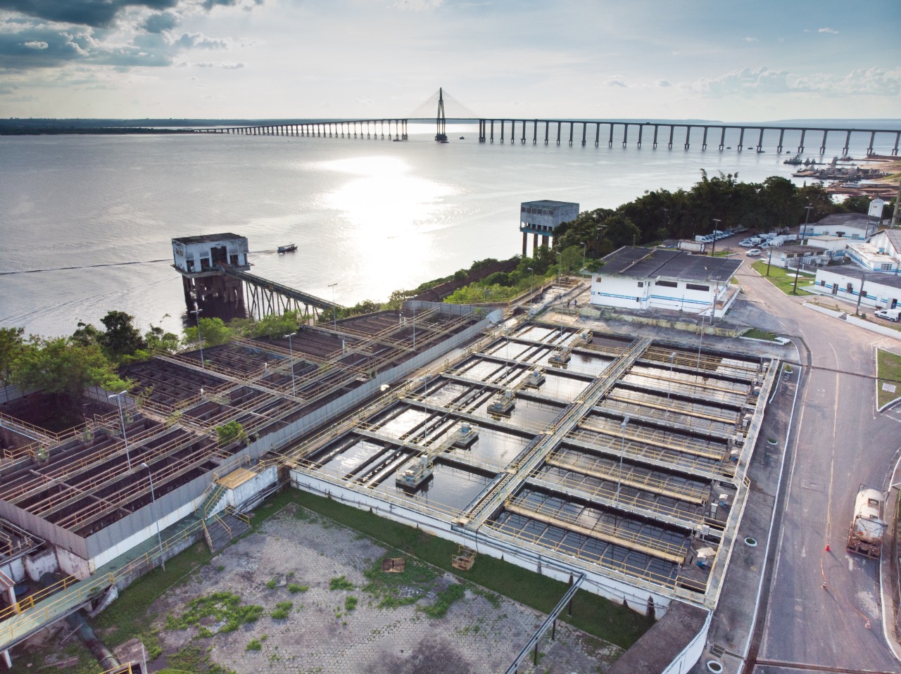 Bairros de Manaus ficarão sem água na terça-feira (24); confira