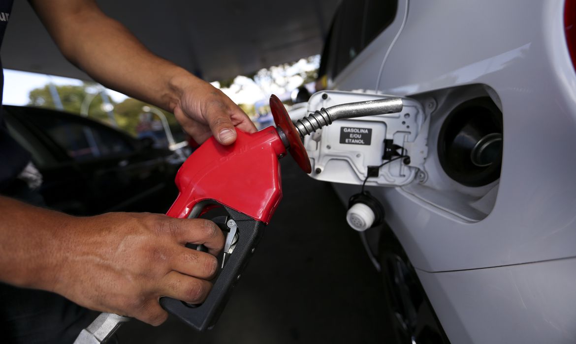 Gasolina tem maior período sem reajuste desde 2016