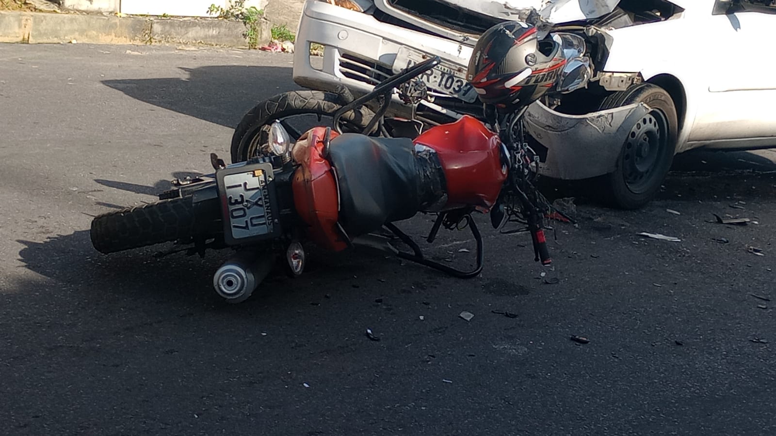 Mulher morre em grave acidente de trânsito no Monte das Oliveiras