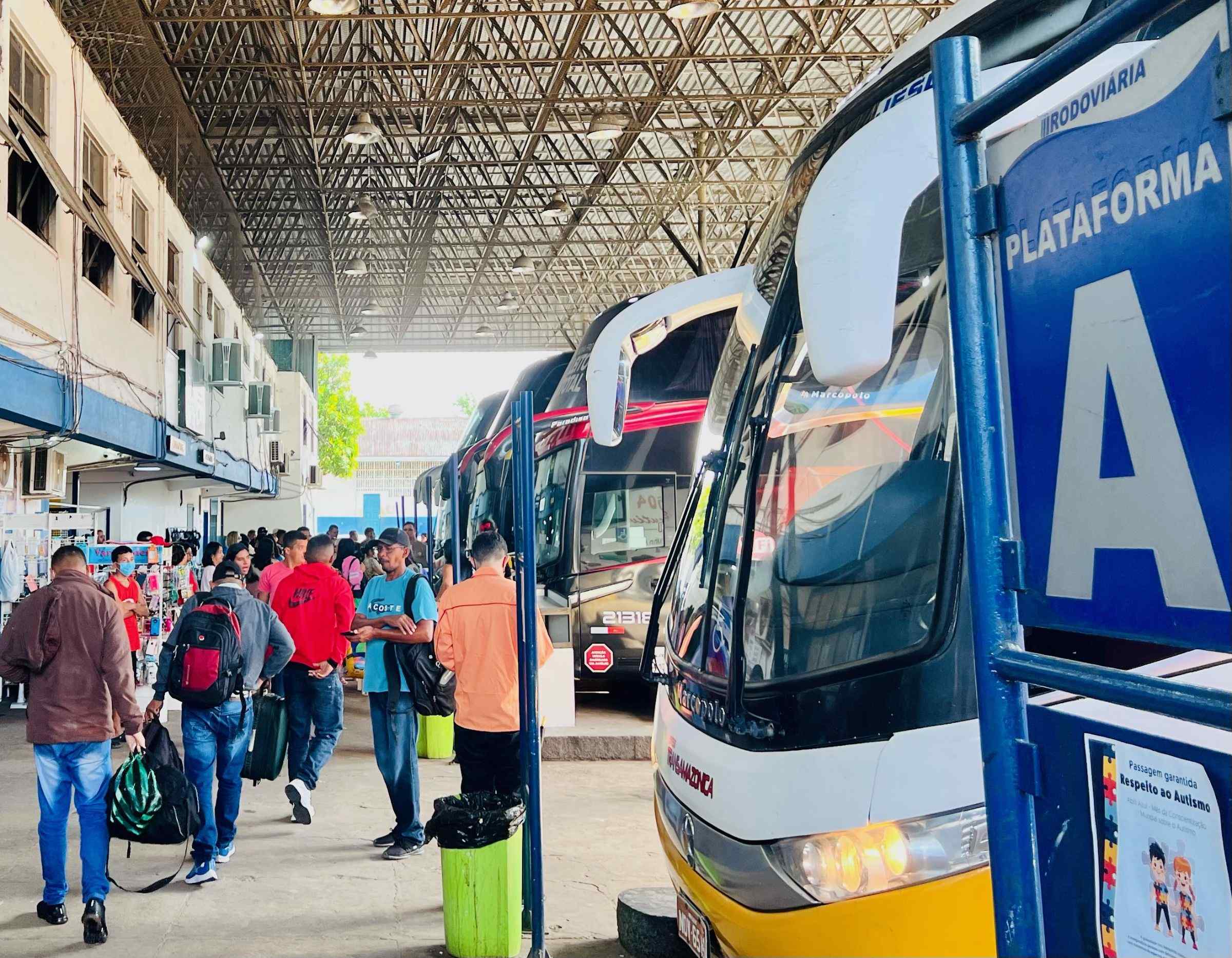 Mais de 20 mil pessoas devem sair de Manaus neste feriado e fim de semana