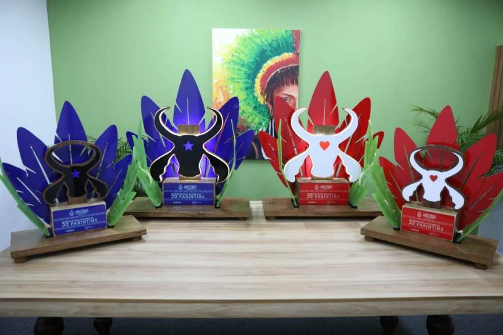 Troféus do Festival Folclórico