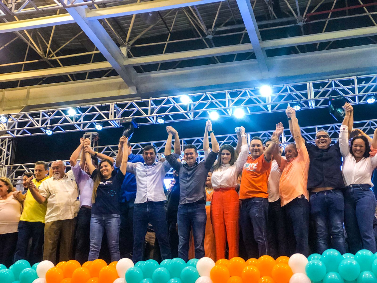 David Almeida firma apoio à Wilson Lima durante evento do Avante