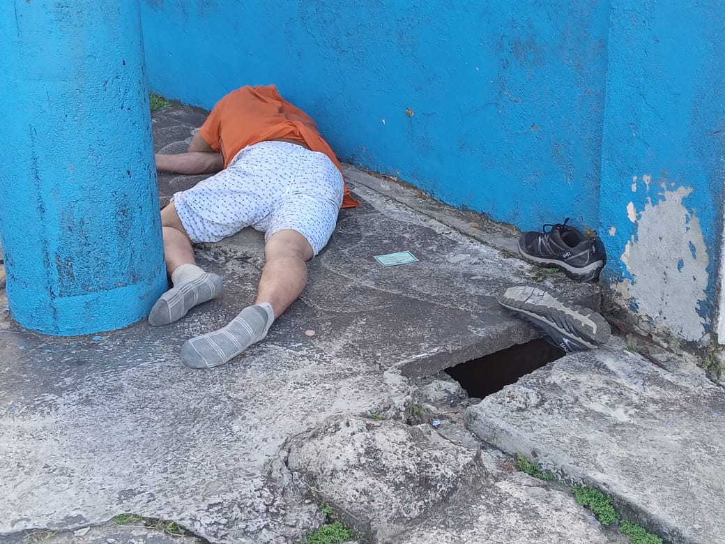 Corpo de homem é encontrado por funcionários de escola em Manaus