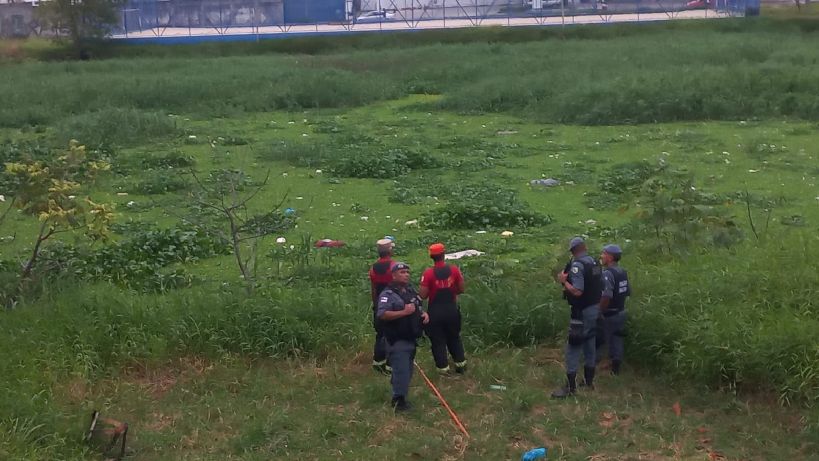 Corpo de homem é encontrado boiando em igarapé no Educandos