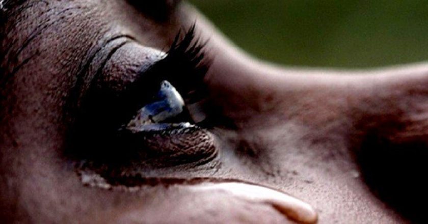 Após filho matar a ex-mulher, mãe liga para a família da jovem e pede perdão