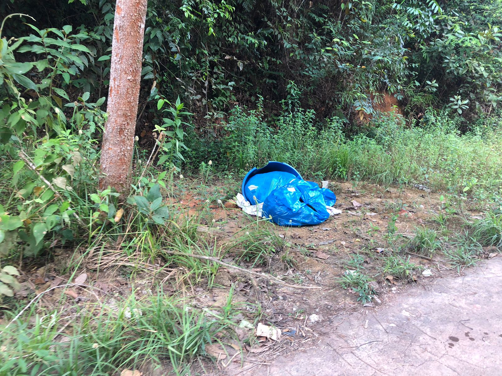 Homem é morto com 34 facadas, enrolado em sacos plásticos e jogado na Ponta Negra