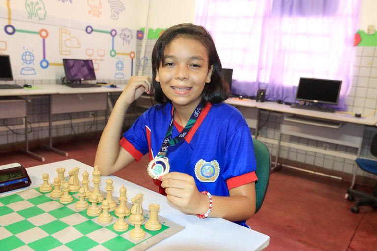 Aos 15 anos, Maria Alice é primeira acreana campeã brasileira escolar de  xadrez, em Minas Gerais, ac