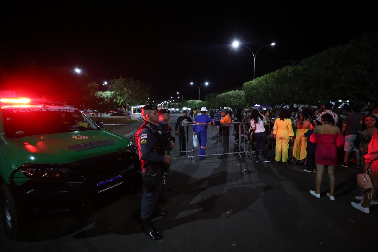 Wilson cancela agenda de campanha para acompanhar vítimas de acidente em Manacapuru