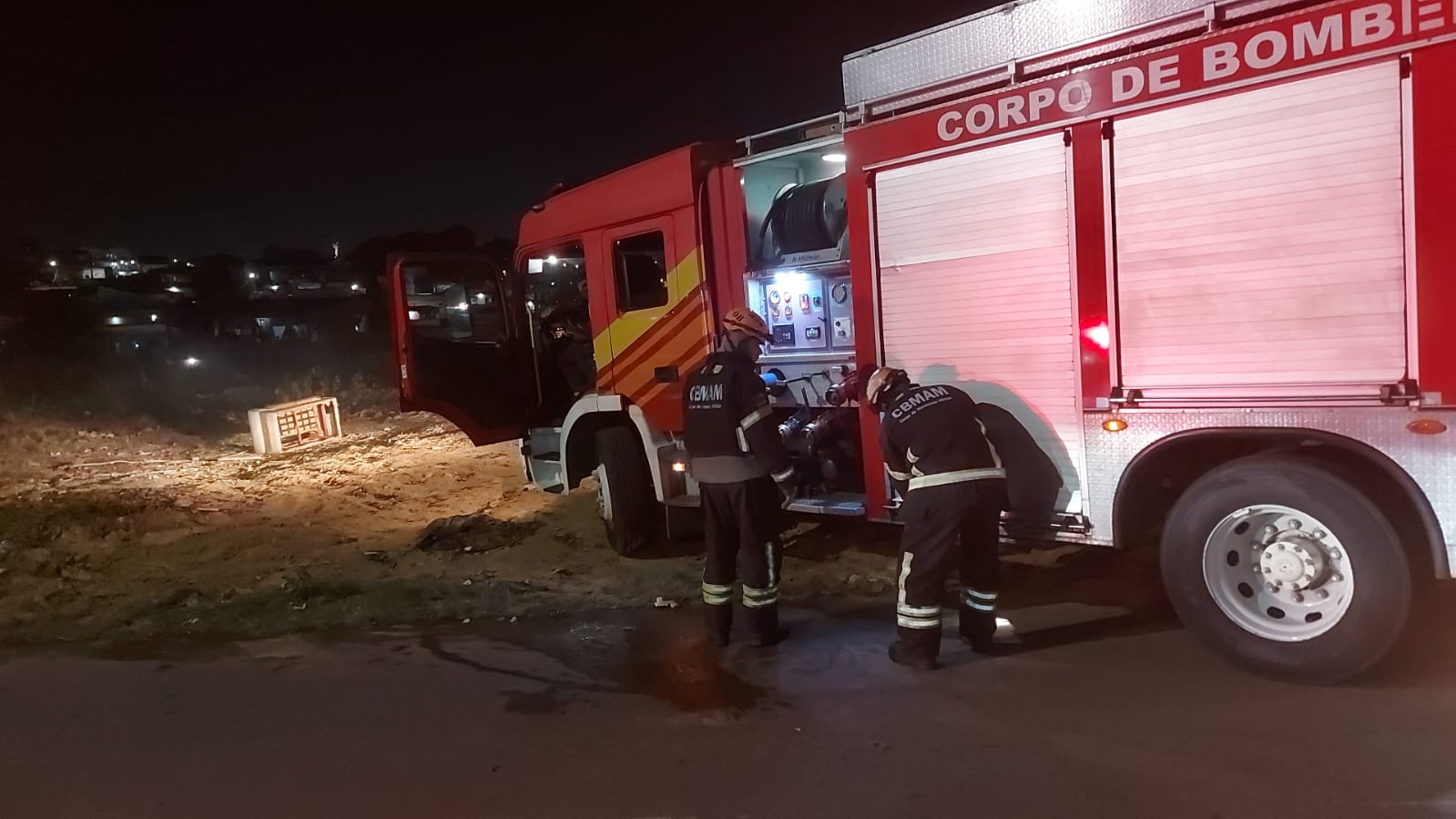 Vídeo: Incêndio atinge área de mata no Santo Agostinho