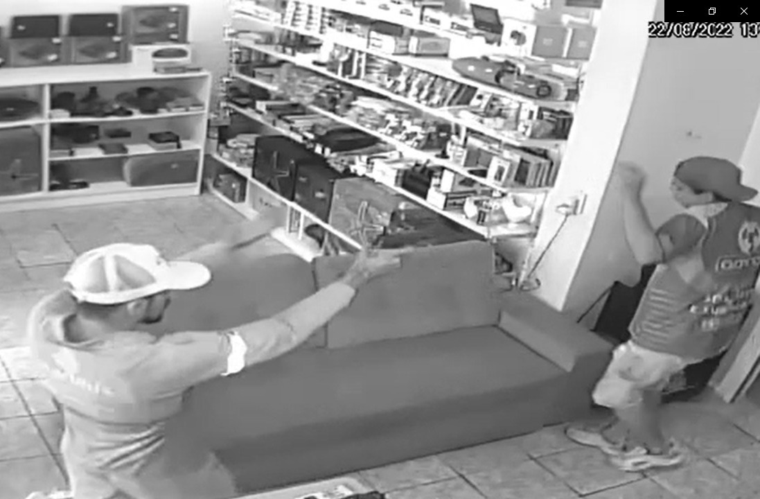 Funcionário de loja de som é executado com 14 tiros em Manaus