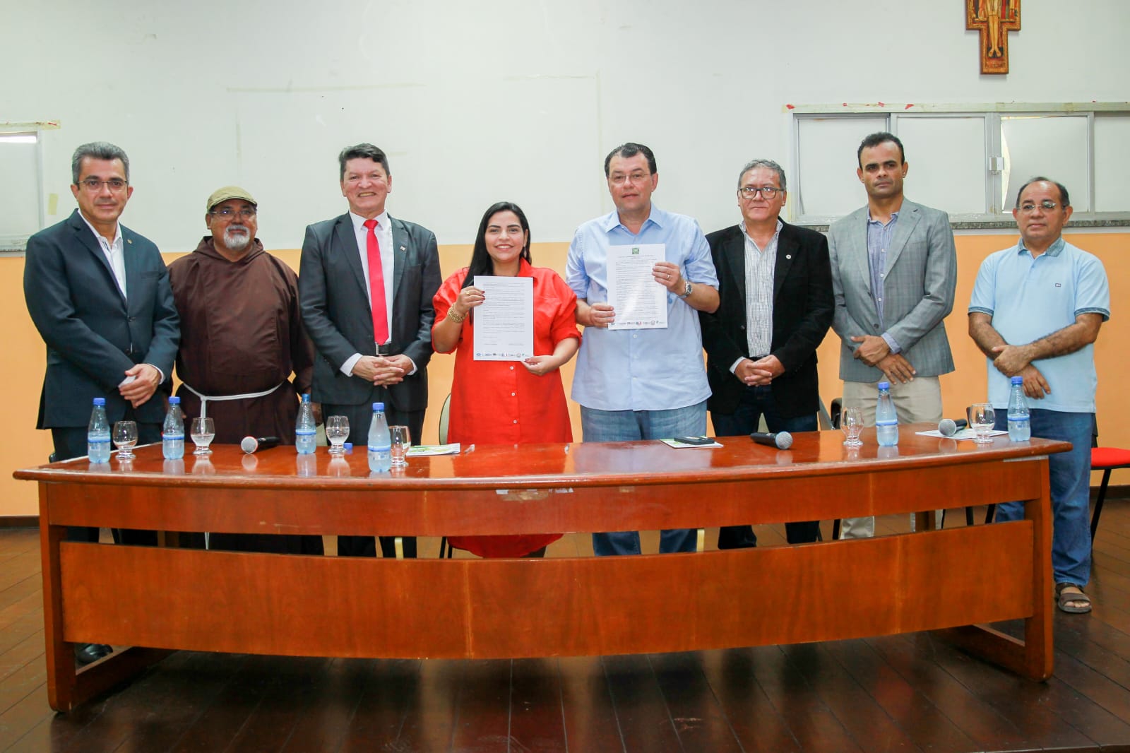 Eduardo Braga e Anne Moura assinam Carta de Compromisso pela Ética e Boa Governança