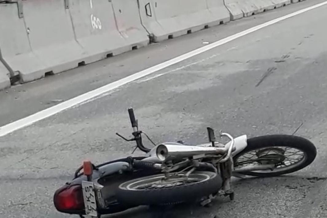 Motociclista fica ferido após acidente de trânsito em Manaus