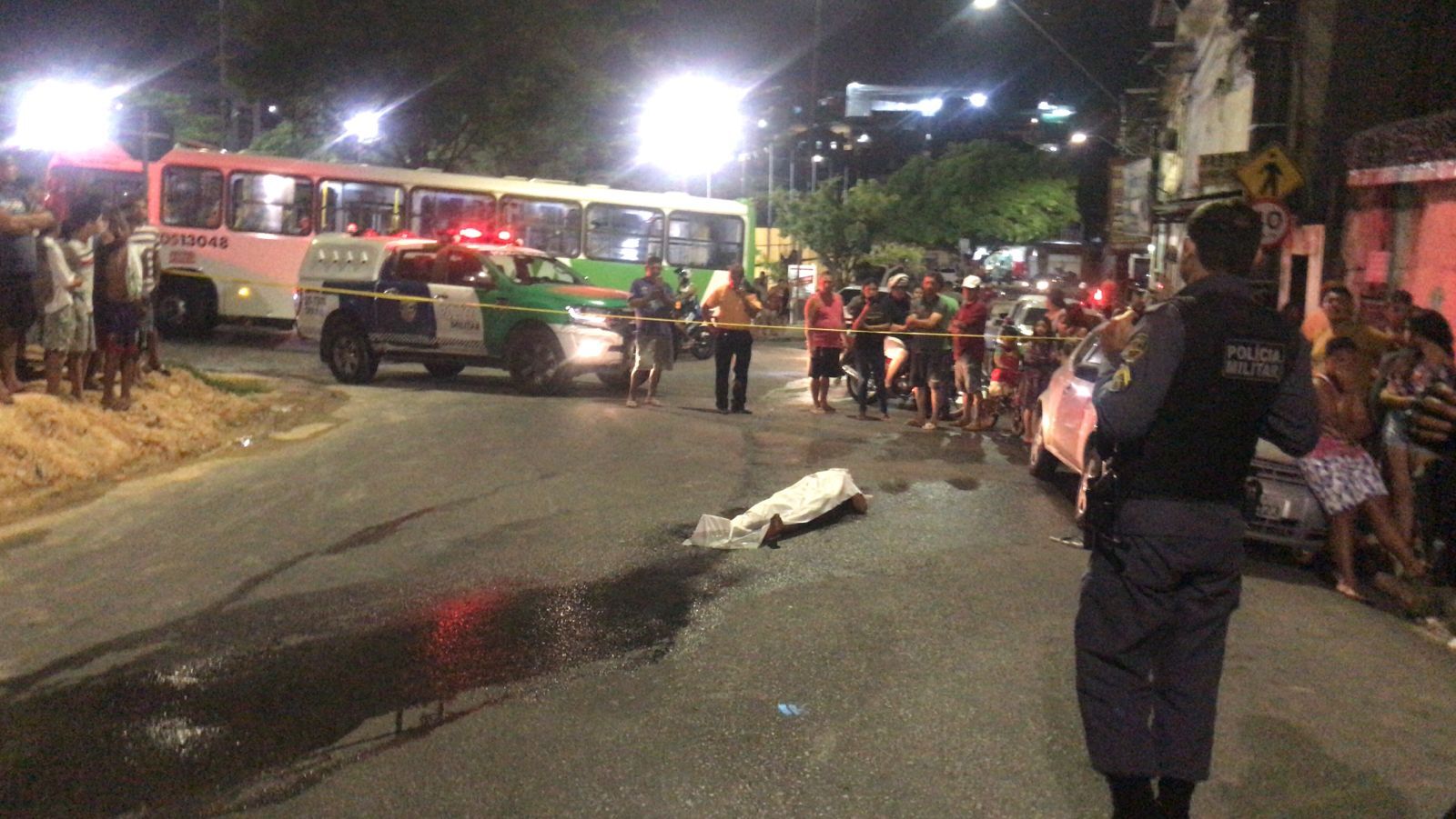 Suspeito de assalto é executado por ‘justiceiro’ no Petrópolis