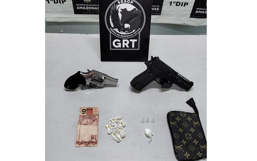 Homem é preso com arma de fogo e drogas no Santa Luzia