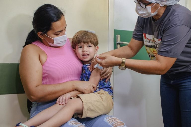 vacinação contra o rotavírus humano