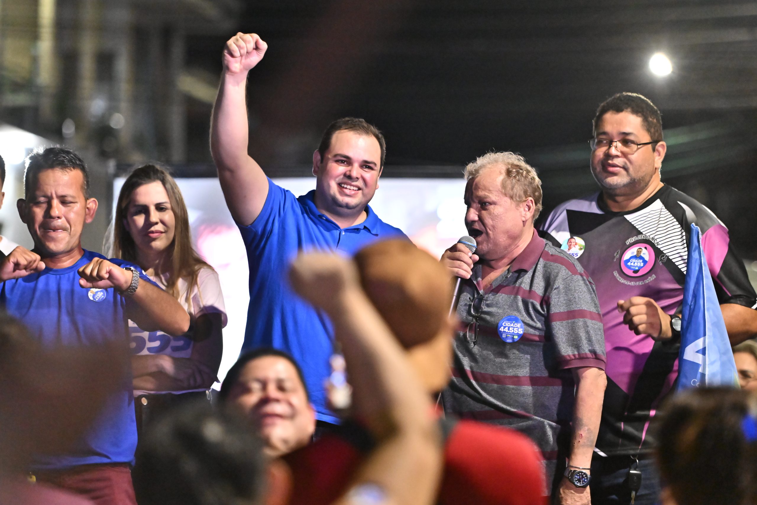 Roberto Cidade firma compromisso com moradores da Zona Oeste de Manaus