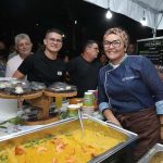 Prefeito de Manaus circula pelo "#Sou Manaus Passo a Paço