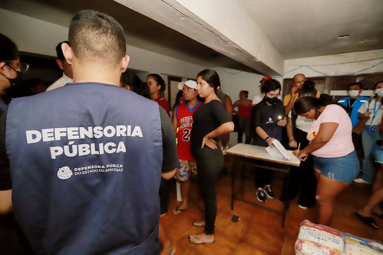 Defensoria conclui acordo para desocupação por venezuelanos de prédio no Centro de Manaus