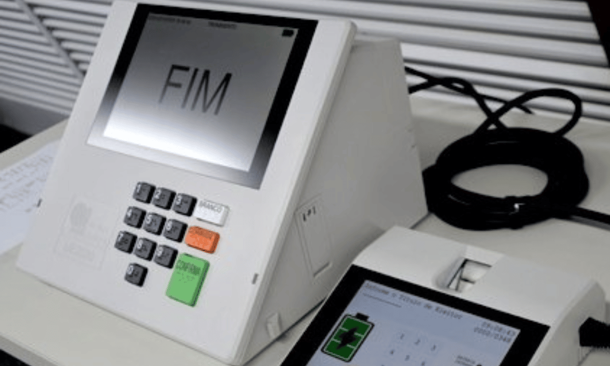 TSE diz que não há acordo com Forças Armadas ou entidades para apuração dos votos