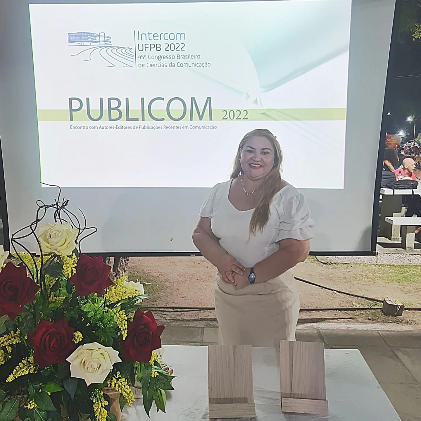 Professora da Ufam lança livro de jornalismo especializado na Amazônia