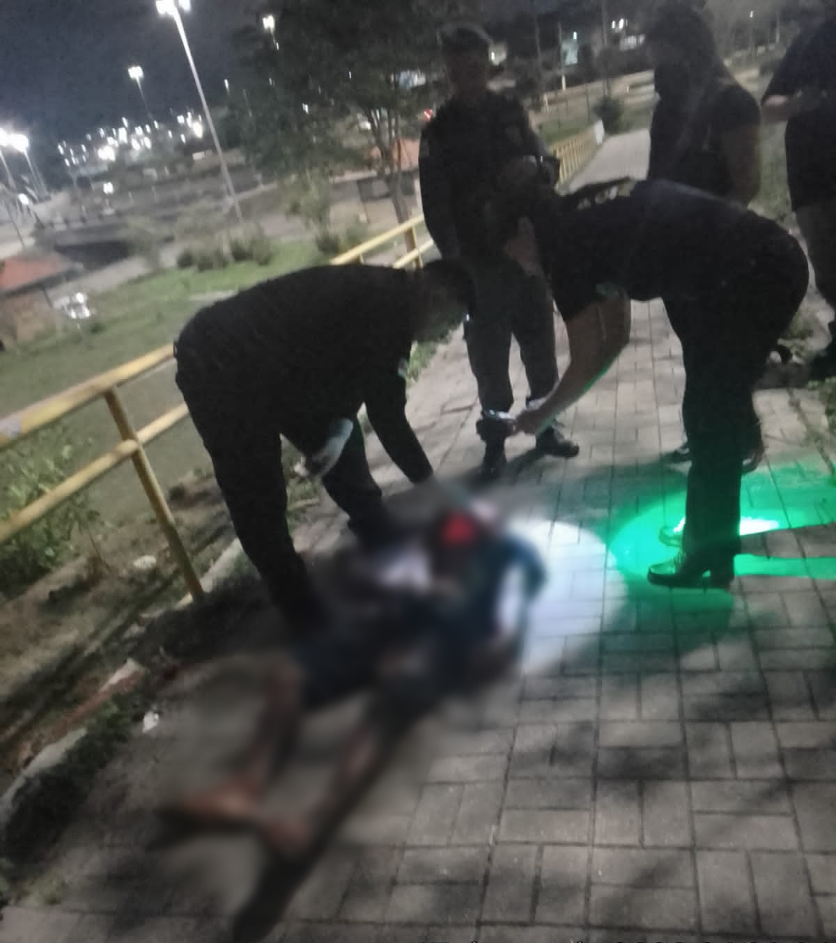 Corpo de homem com marcas de perfurações é encontrado no Centro de Manaus