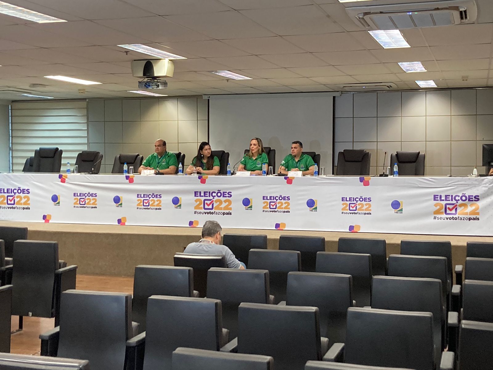 Sete urnas foram substituídas após inicio da votação no Amazonas