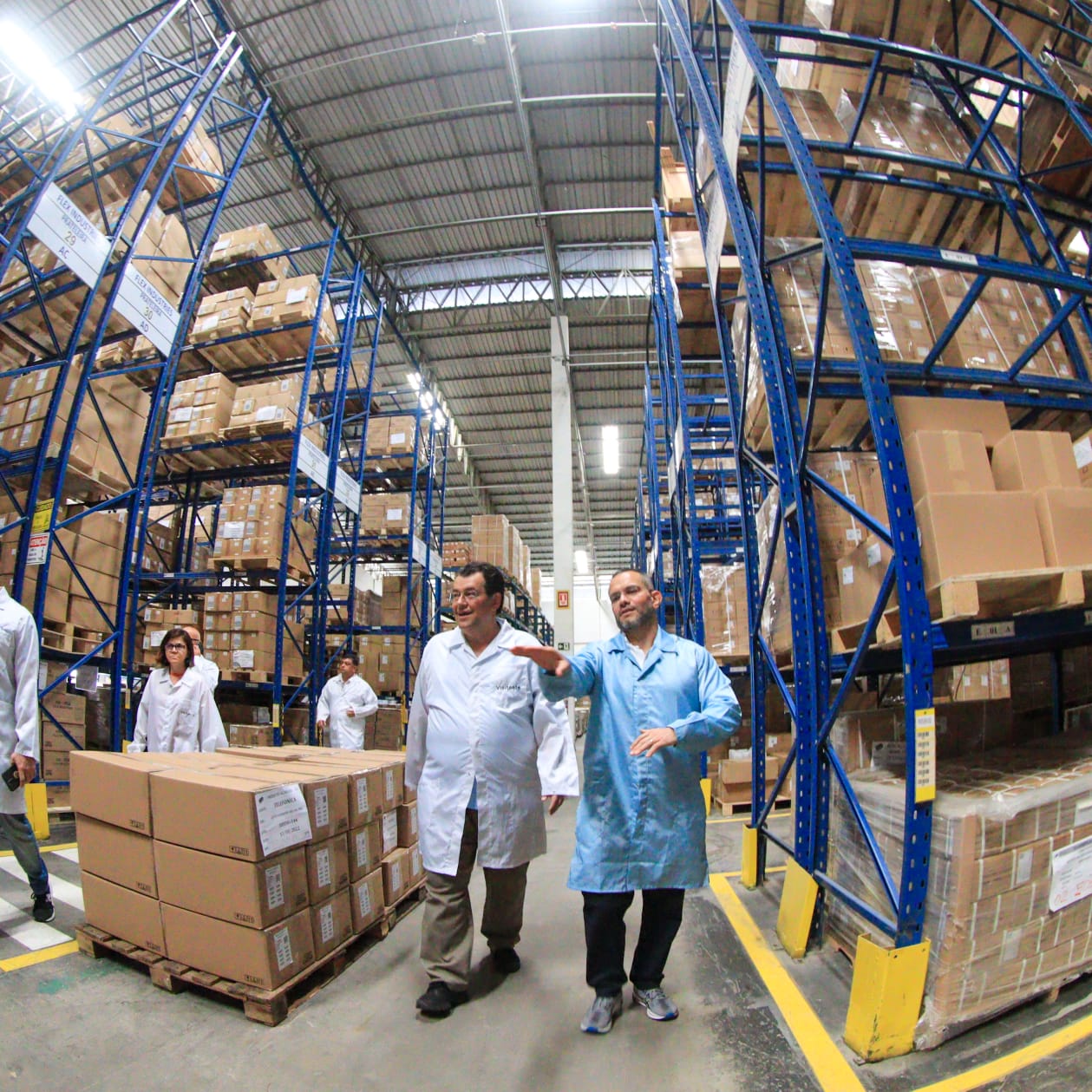 Eduardo Braga visita empresa do Polo Industrial de Manaus