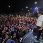 Wilson Lima reúne cinco mil no Largo do Mestre Chico