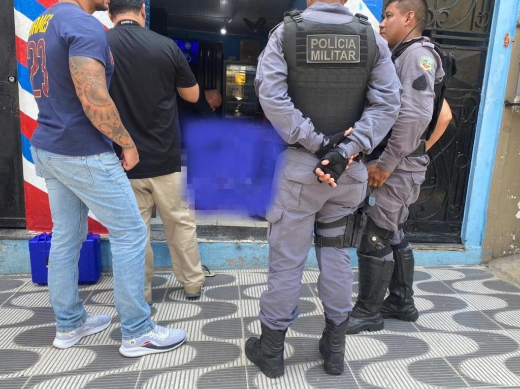 Mulher morta no centro de Manaus
