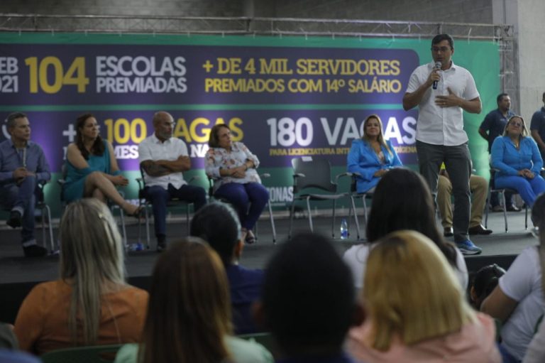Governador do Amazonas anuncia premiação para educadores e curso de Mestrado